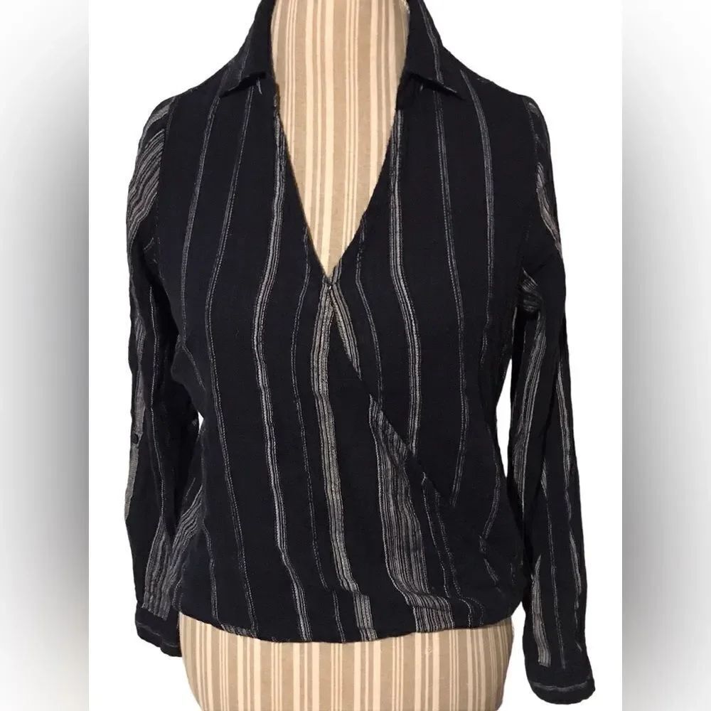 Girl Crazy size medium blouse excellent condition see pics